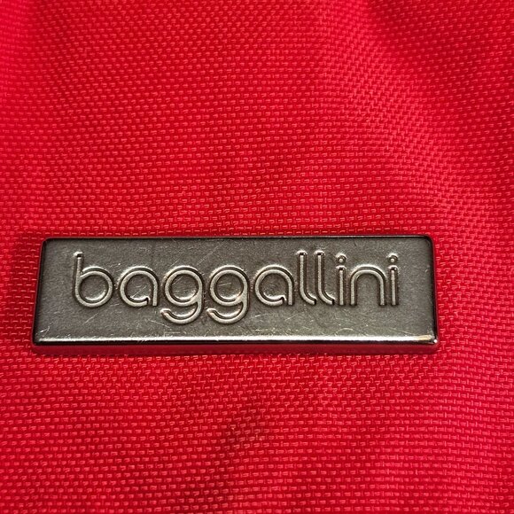 Baggallini Red Crossbody / Wristlet /  Detachable Strap Pockets - Picture 16 of 16